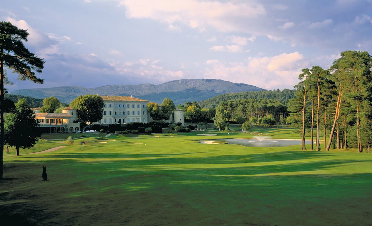 Chateau_Taulane_Golf_Resort_003